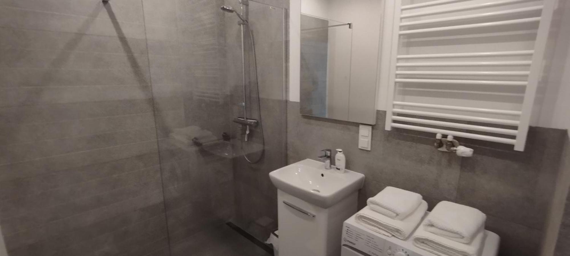 Apartment Efaga Modern Tower Gdynia With Private Parking Space Exterior foto